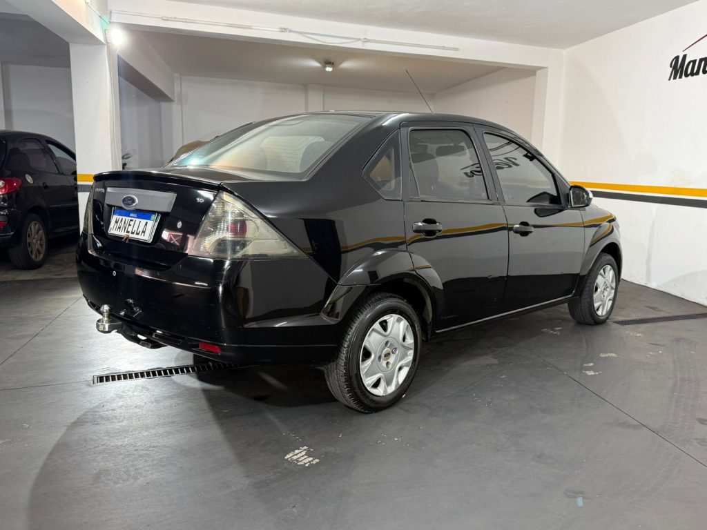 FIESTA SEDAN 1.6