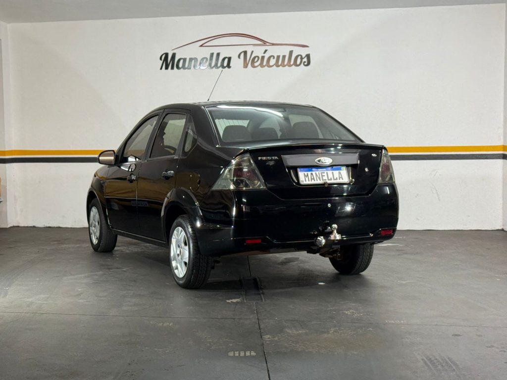 FIESTA SEDAN 1.6