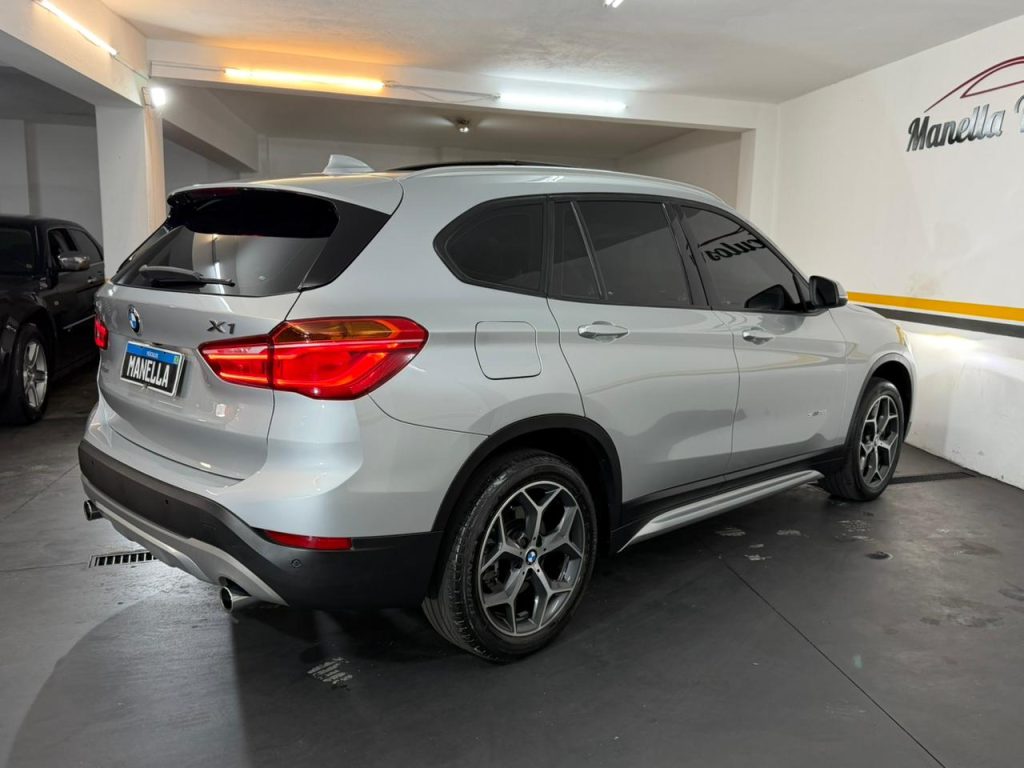 BMW X1 X-LINE (AUT)