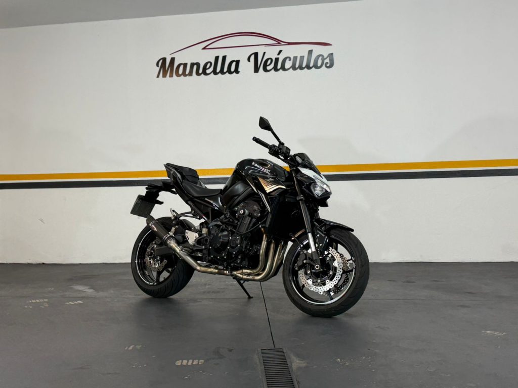 KAWAZAKI Z900