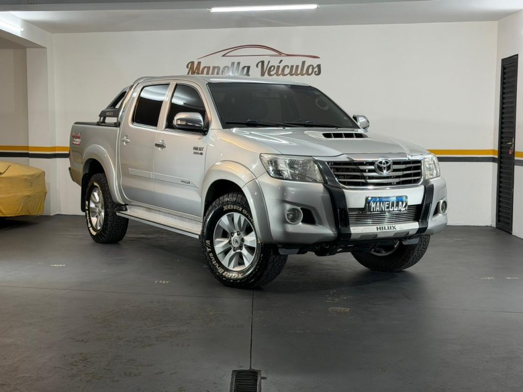 HILUX CD 4X4 SRV (AUT)