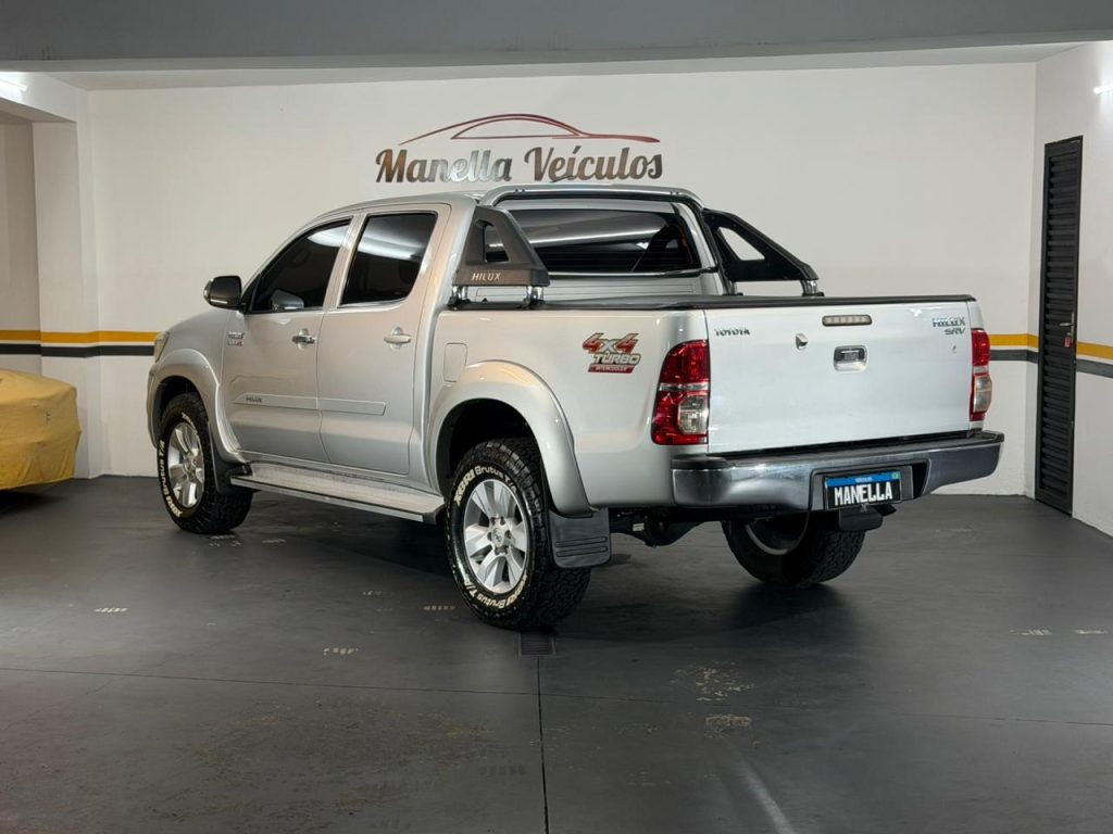 HILUX CD 4X4 SRV (AUT)