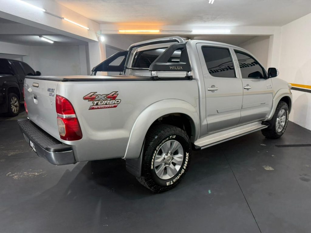 HILUX CD 4X4 SRV (AUT)