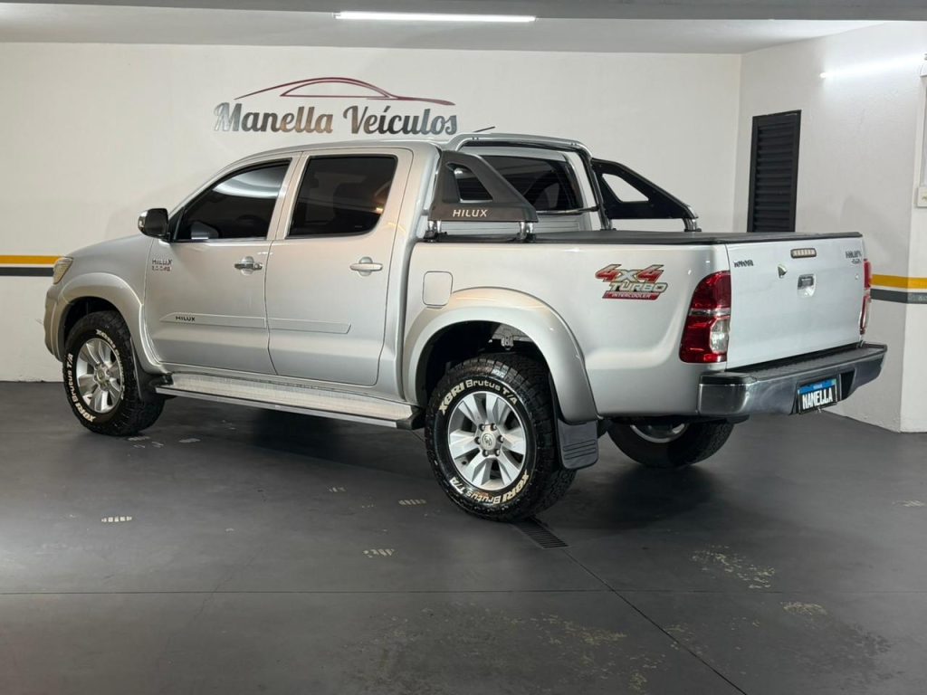 HILUX CD 4X4 SRV (AUT)