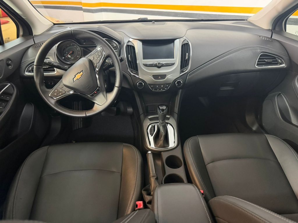 CRUZE HATCH LT 1.4 TURBO (AUT)