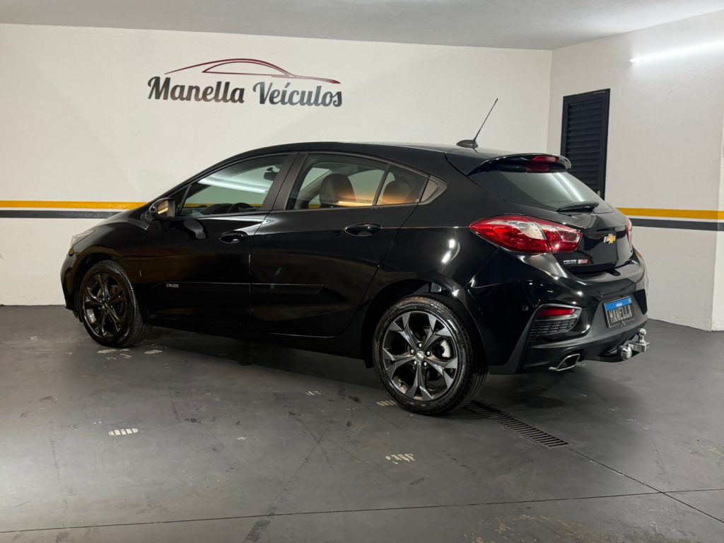 CRUZE HATCH LT 1.4 TURBO (AUT)