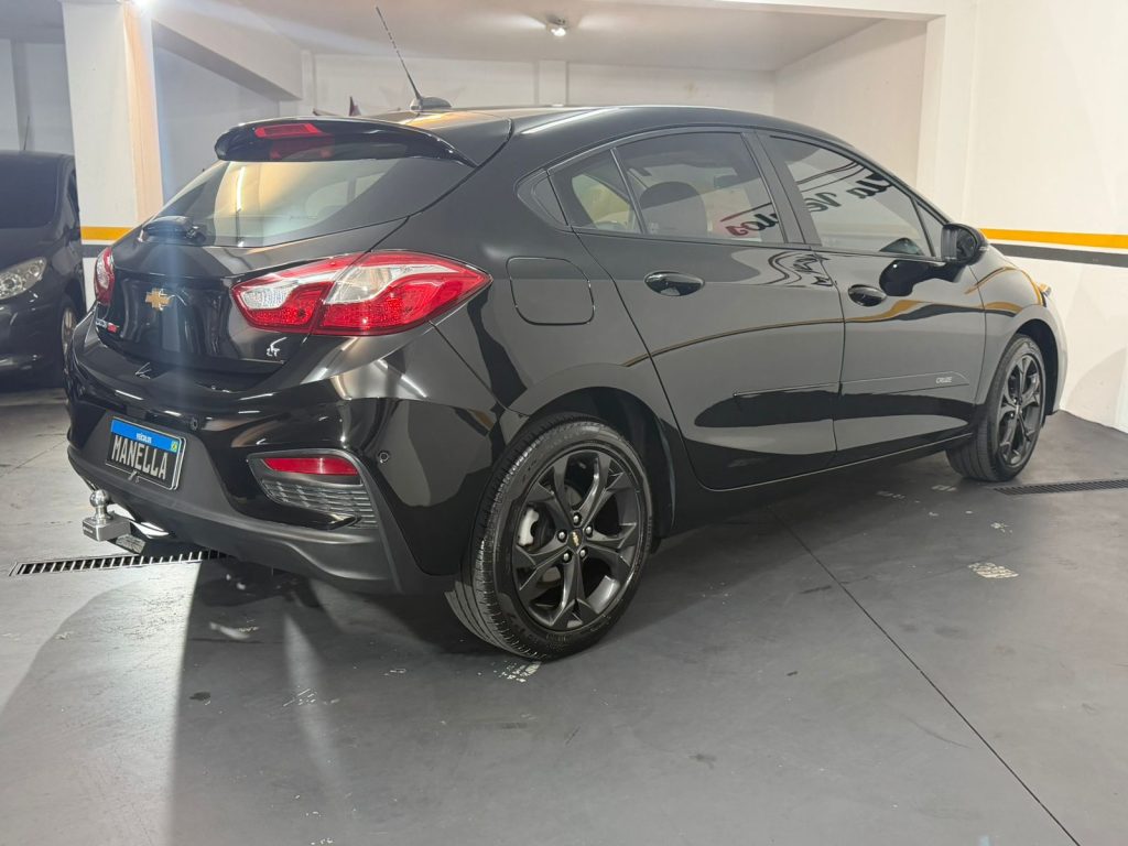 CRUZE HATCH LT 1.4 TURBO (AUT)