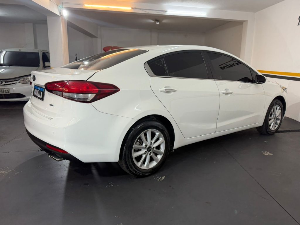 KIA CERATO 1.6 (AUT)