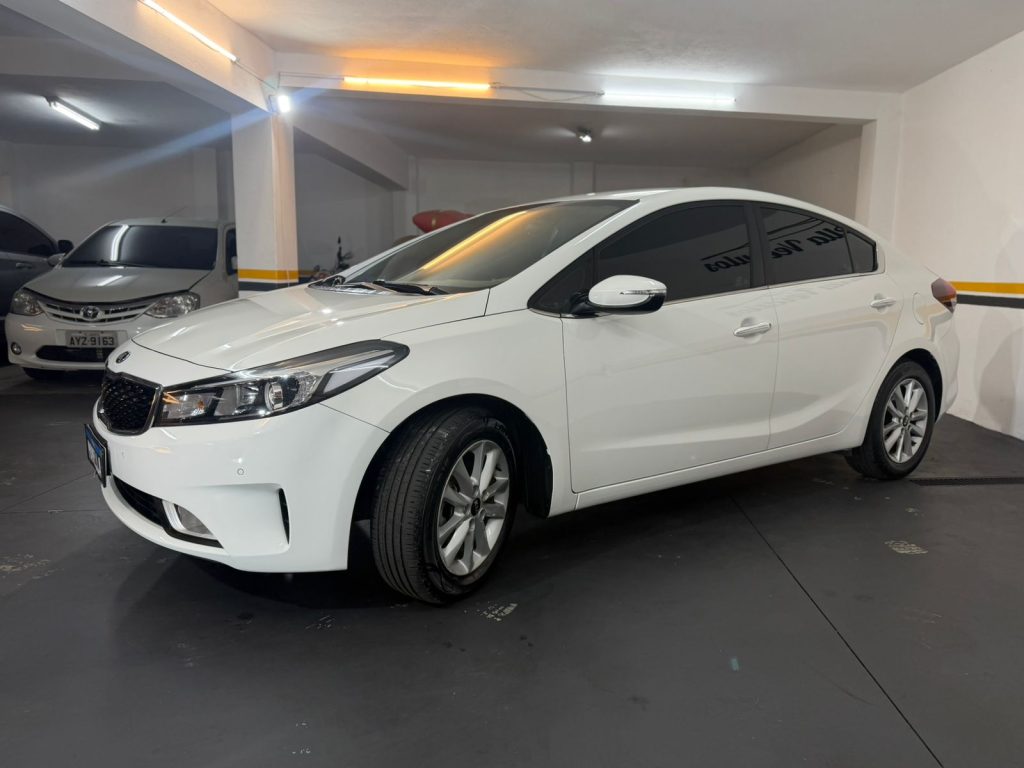 KIA CERATO 1.6 (AUT)