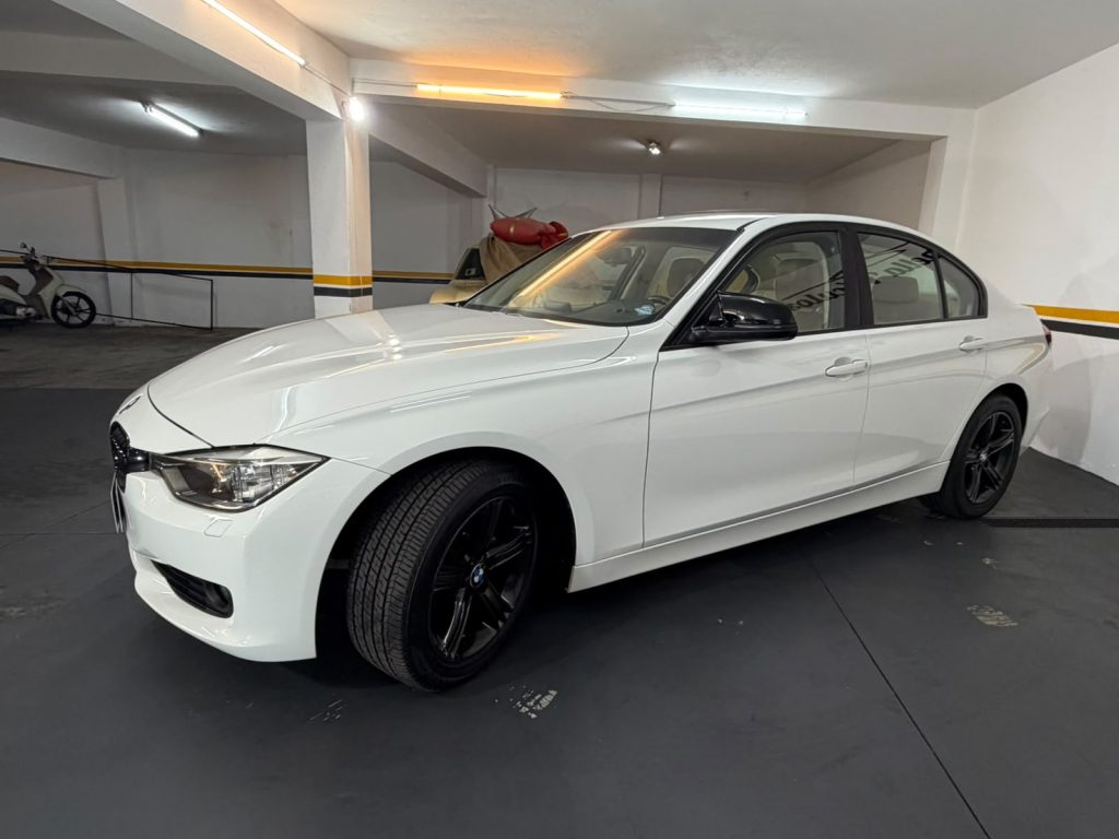 BMW 320i 2.0 (AUT)