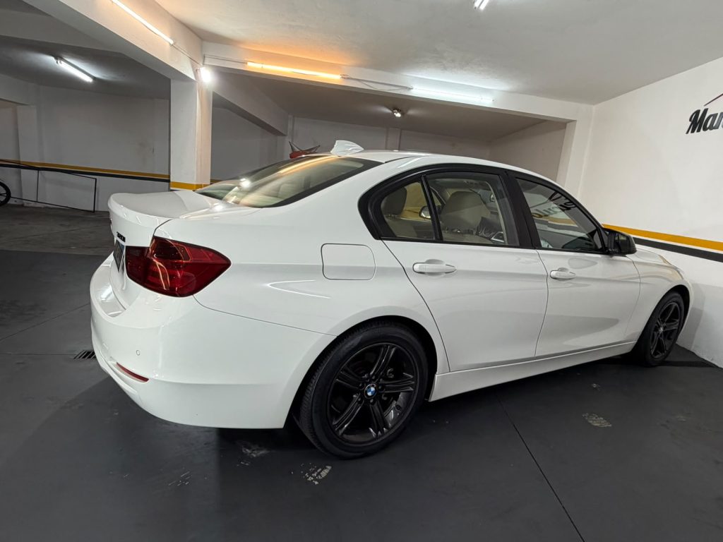 BMW 320i 2.0 (AUT)