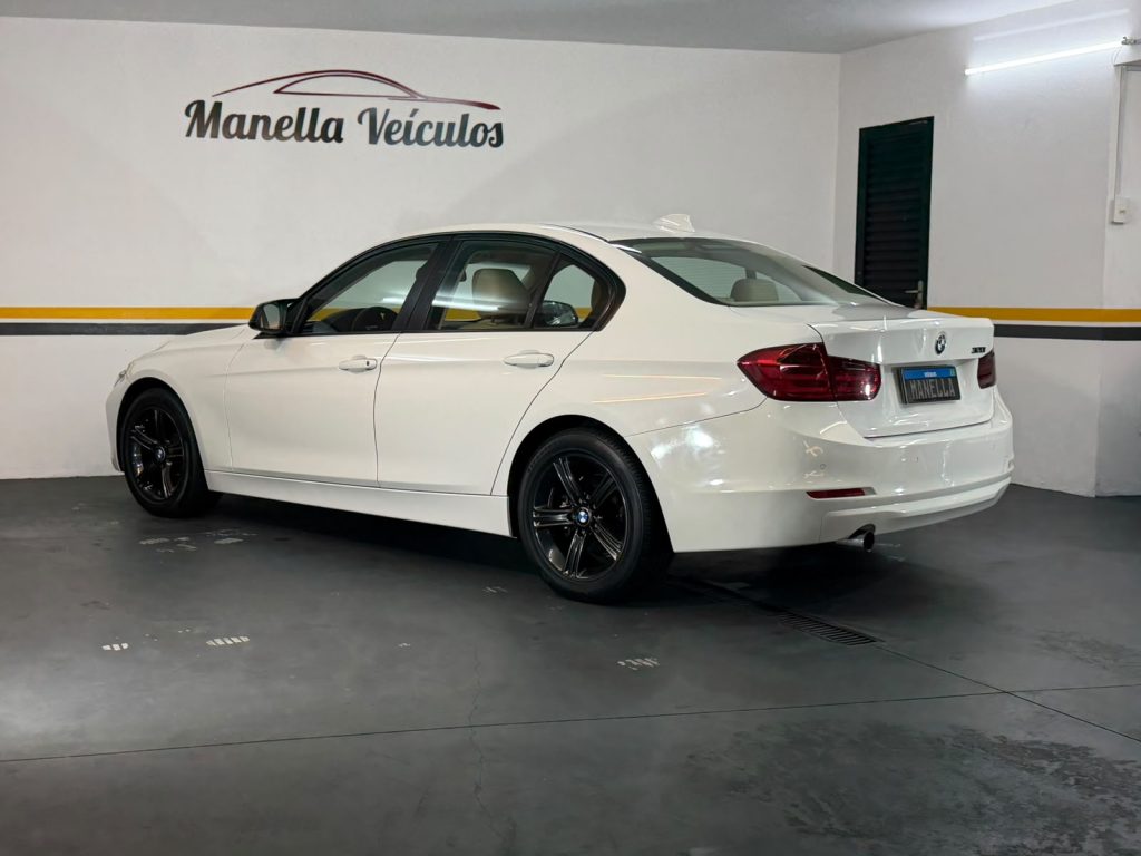 BMW 320i 2.0 (AUT)