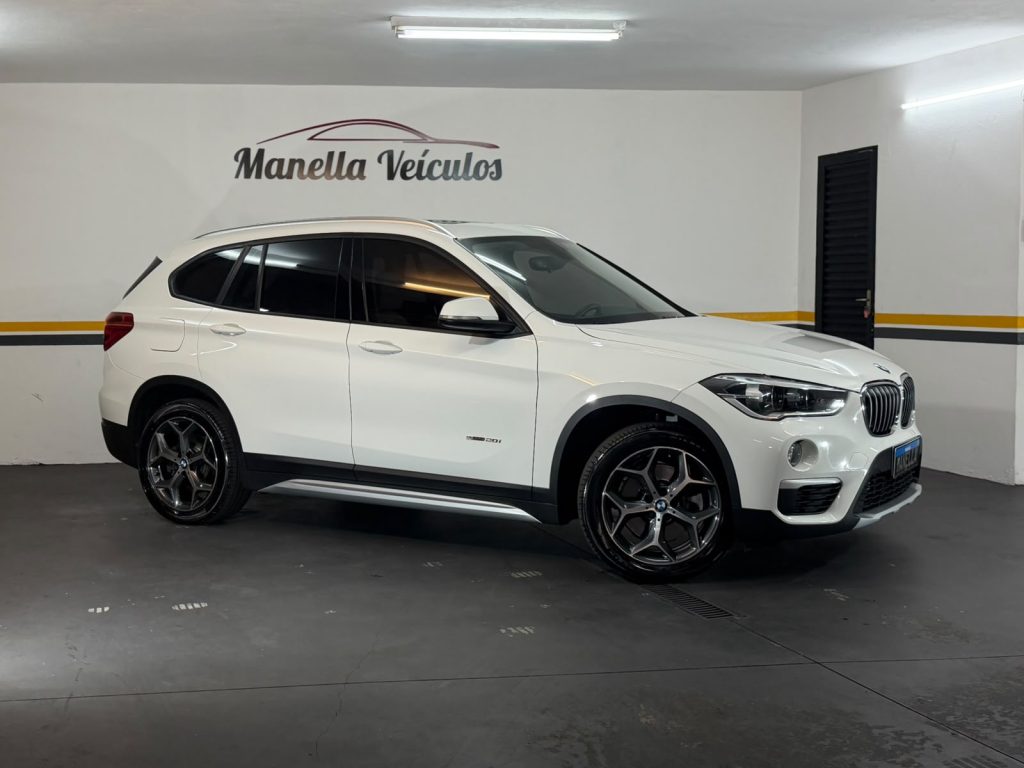 BMW X1 2.0 X-LINE (AUT)