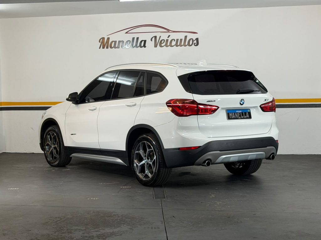 BMW X1 2.0 X-LINE (AUT)