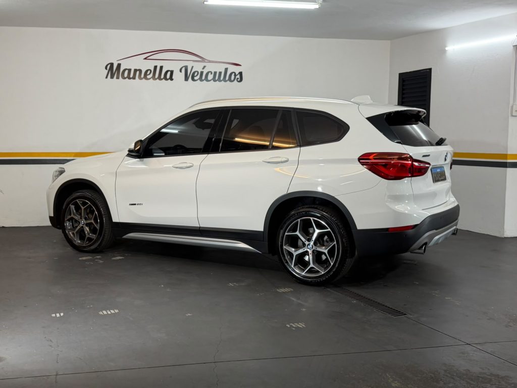 BMW X1 2.0 X-LINE (AUT)
