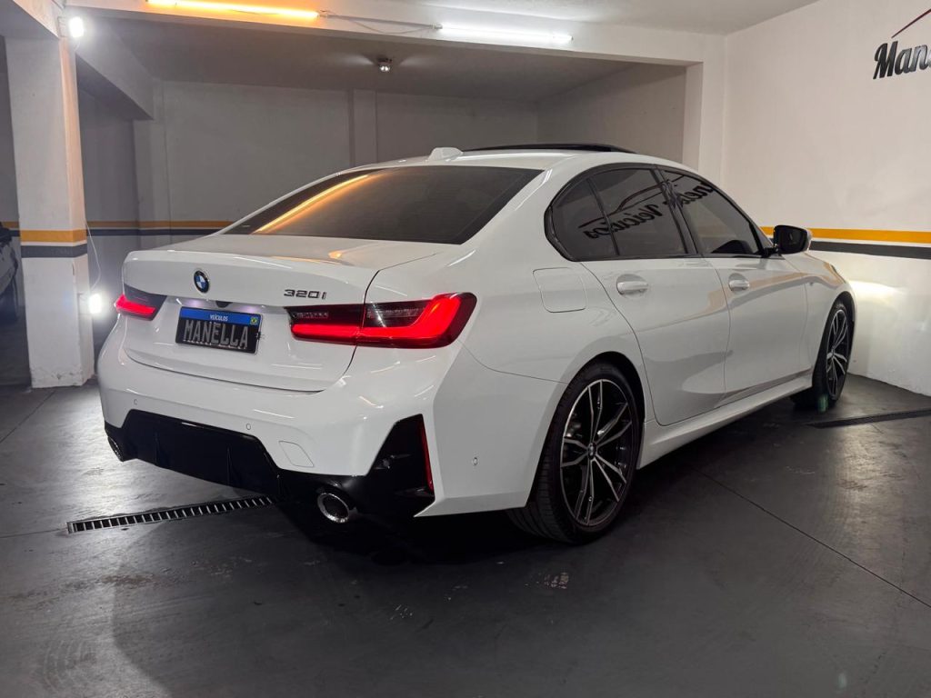 BMW 320i M SPORT FLEX