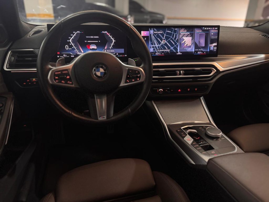 BMW 320i M SPORT FLEX